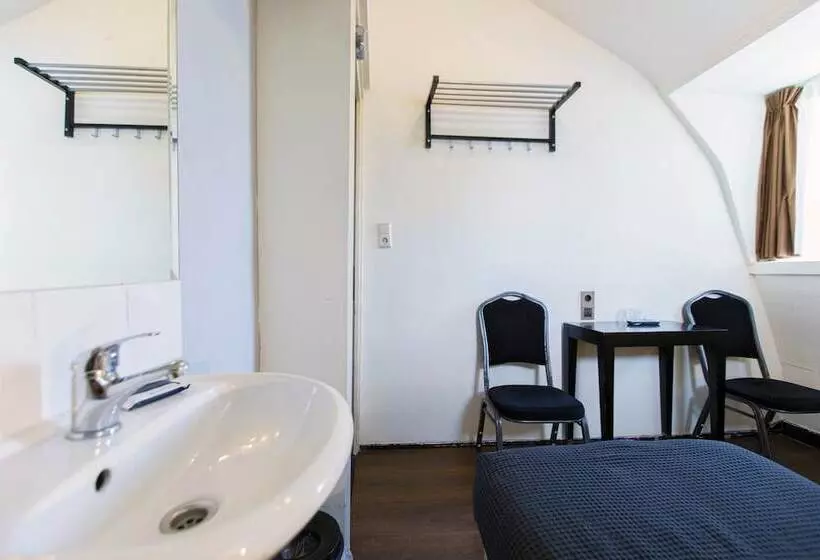 هتل Quentin Arrive