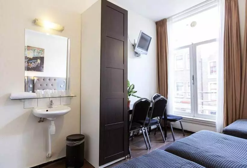 هتل Quentin Arrive