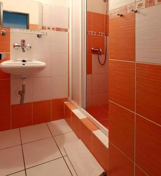 Отель Zimní Stadion Náchod