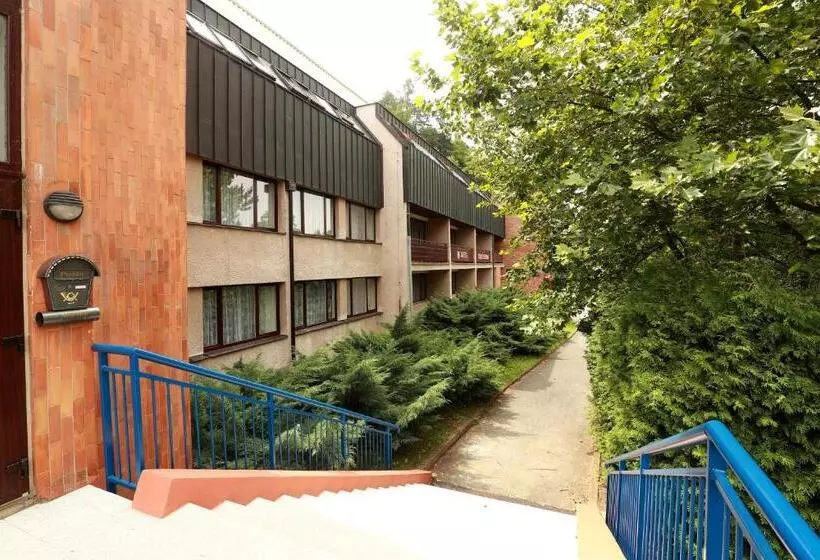 Отель Zimní Stadion Náchod