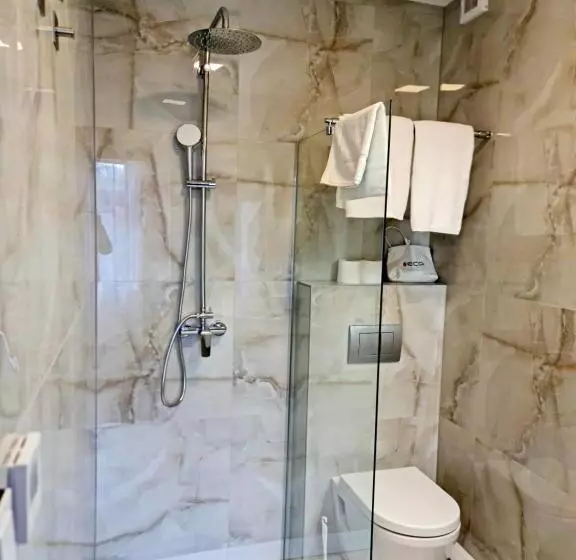 بنسيون Grand Vltavín