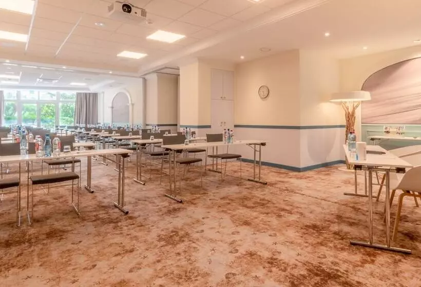 Resort Otel Holiday Inn Nice   Port St Laurent, An Ihg