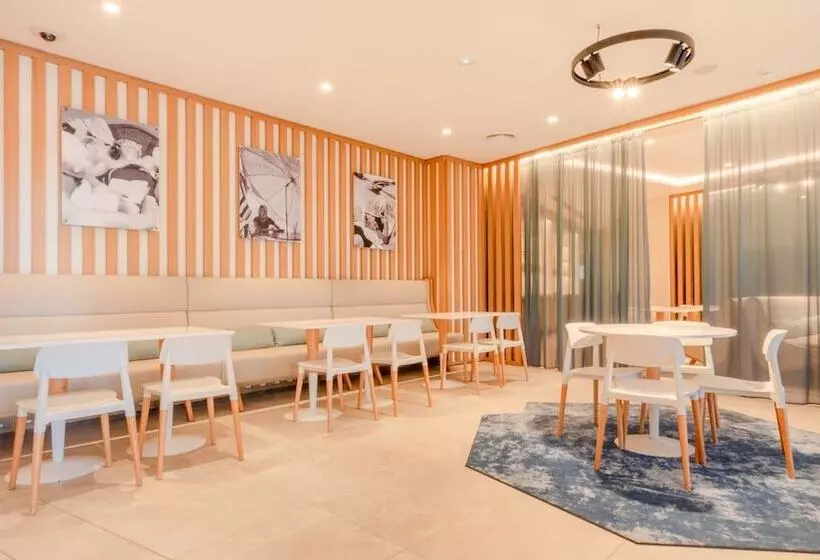 Resort Otel Holiday Inn Nice   Port St Laurent, An Ihg