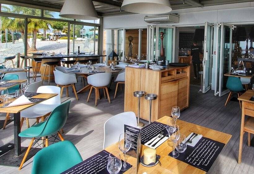 استراحتگاه Holiday Inn Nice Port St Laurent, An Ihg