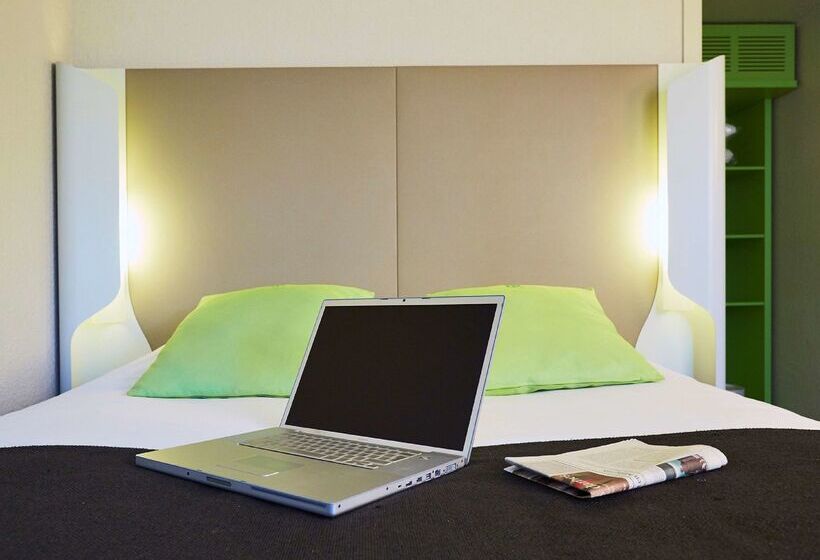 בית מלון כפרי Campanile Versailles Buc