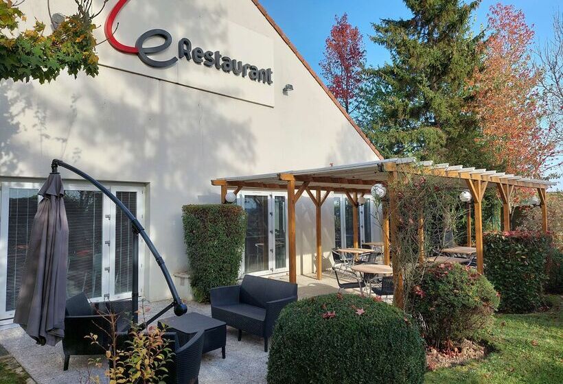 בית מלון כפרי Campanile Versailles Buc