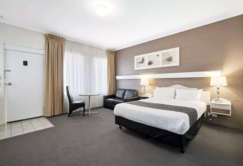 בית מלון כפרי Comfort Inn & Suites King Avenue