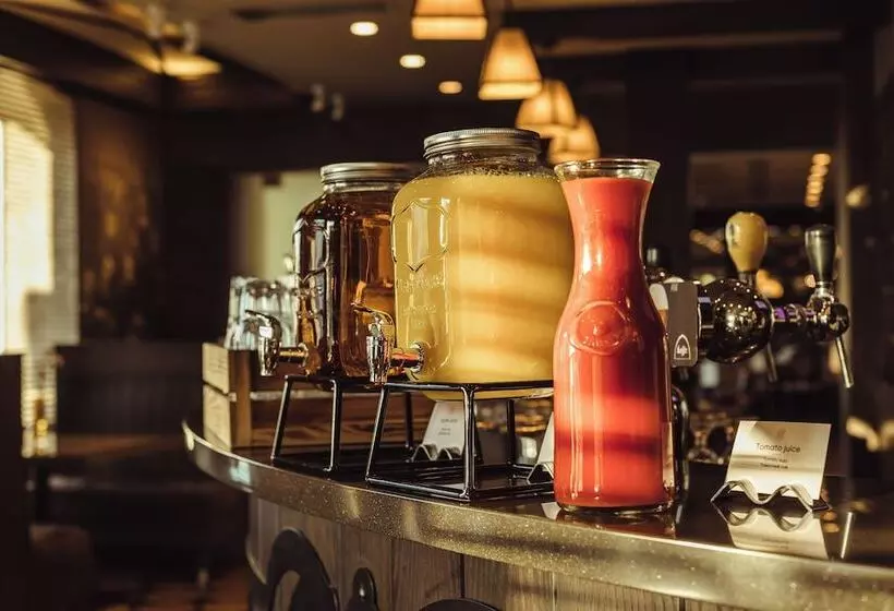 Metropole Hotel By Semarah