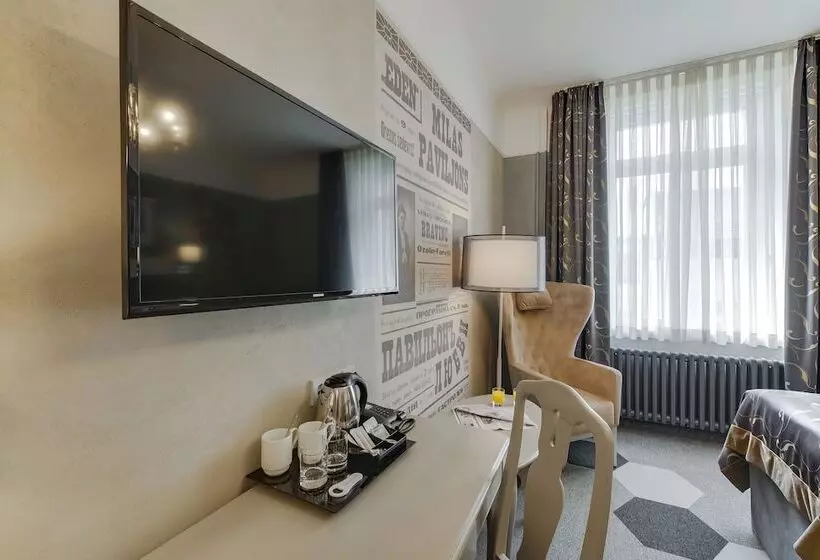 Metropole Hotel By Semarah