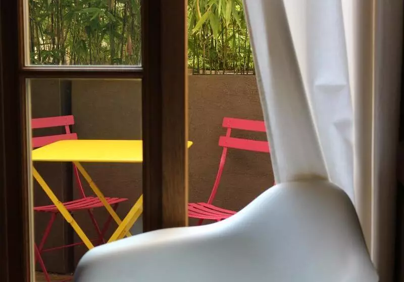 هتل Prince De Conti