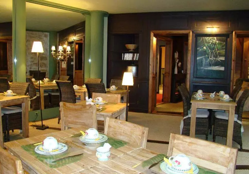 هتل Prince De Conti