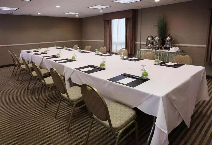 Radisson Hotel Philadelphia Northeast