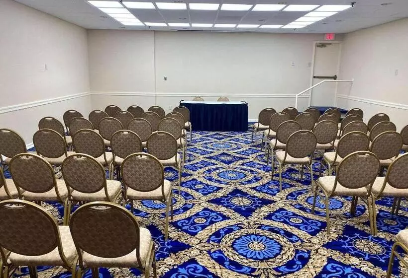 Radisson Hotel Philadelphia Northeast