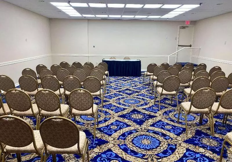 Radisson Hotel Philadelphia Northeast