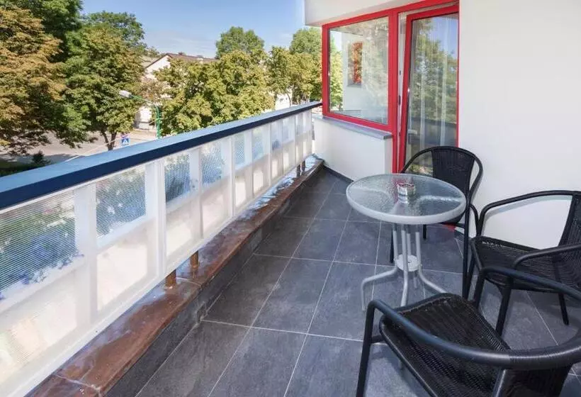 هتل Tauras Center