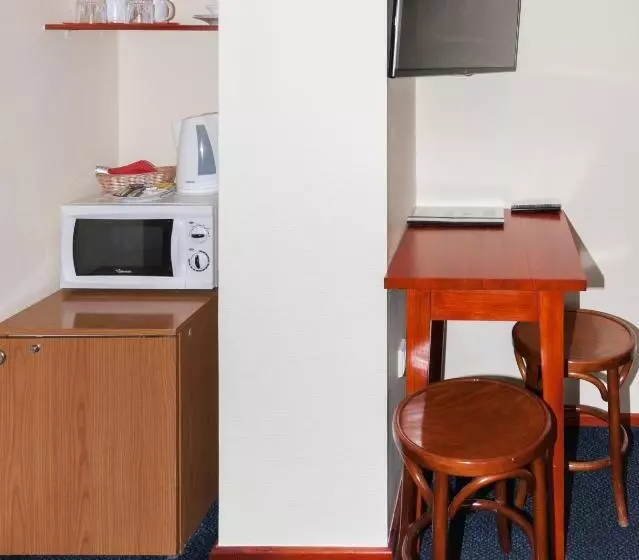 هتل Tauras Center