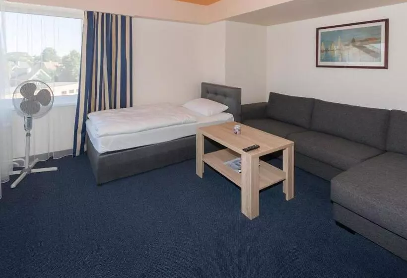 هتل Tauras Center