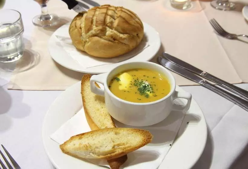 فندق The Henry Parkes Tenterfield