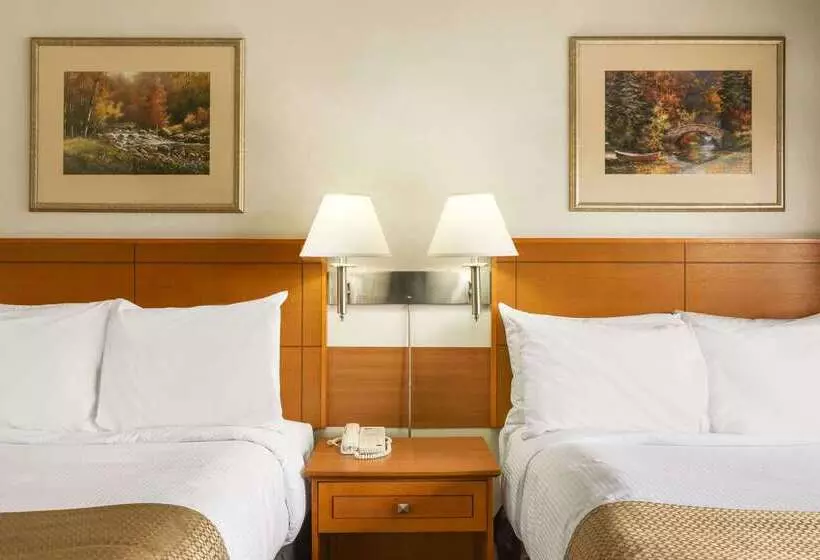 酒店 Travelodge By Wyndham Edmonton East