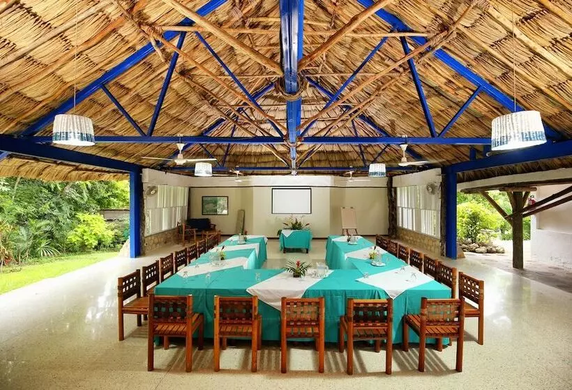 هتل Villa Maya