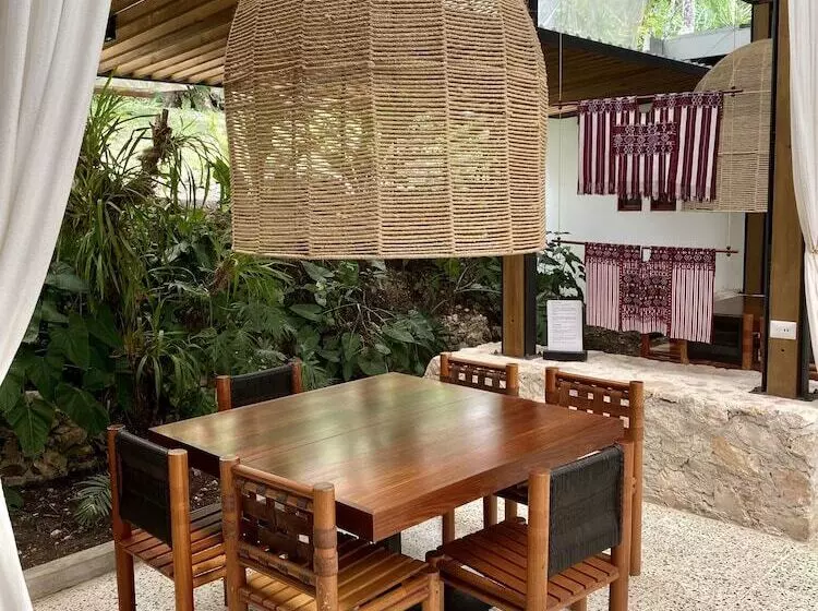هتل Villa Maya