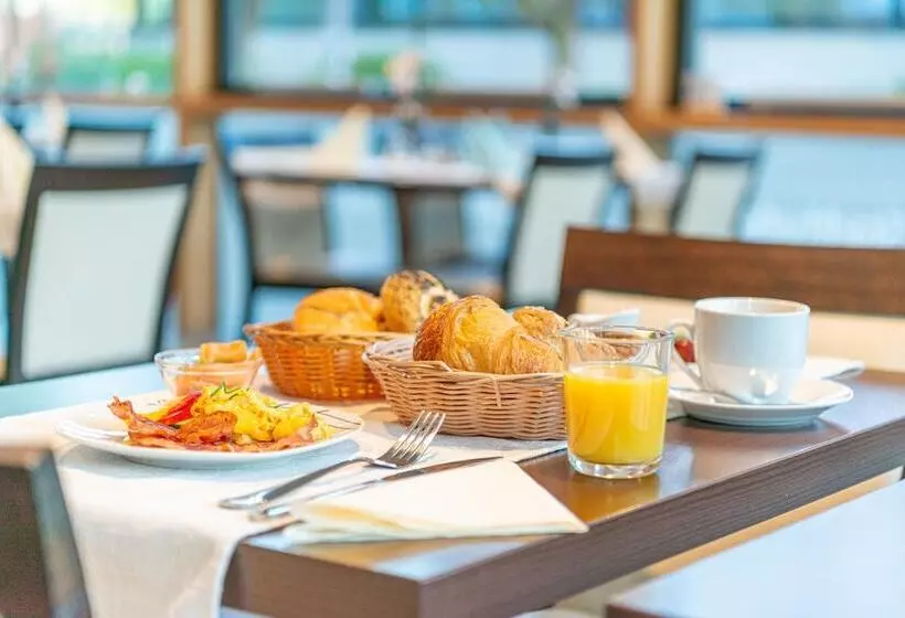 Das Hotel An Der Stadthalle   Rostock Hbf