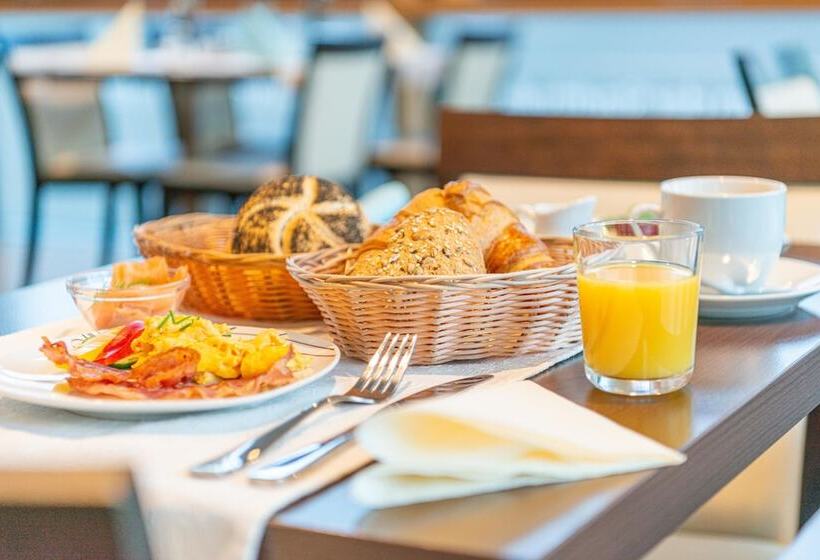 Das Hotel An Der Stadthalle   Rostock Hbf