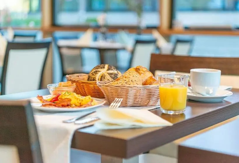 Das Hotel An Der Stadthalle   Rostock Hbf