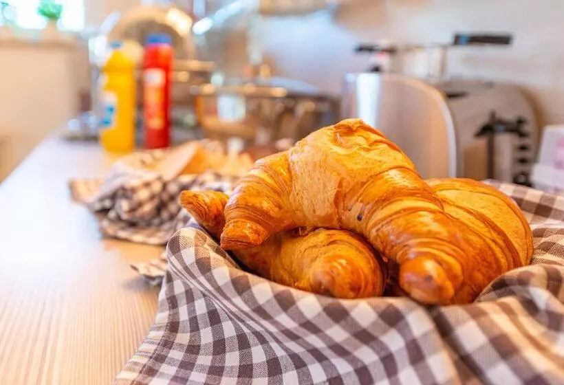 Das Hotel An Der Stadthalle   Rostock Hbf