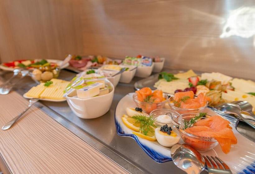 Das Hotel An Der Stadthalle   Rostock Hbf