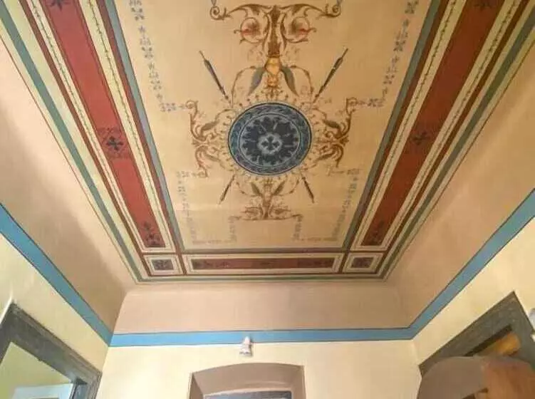 فندق Aeginitikon Arhontikon