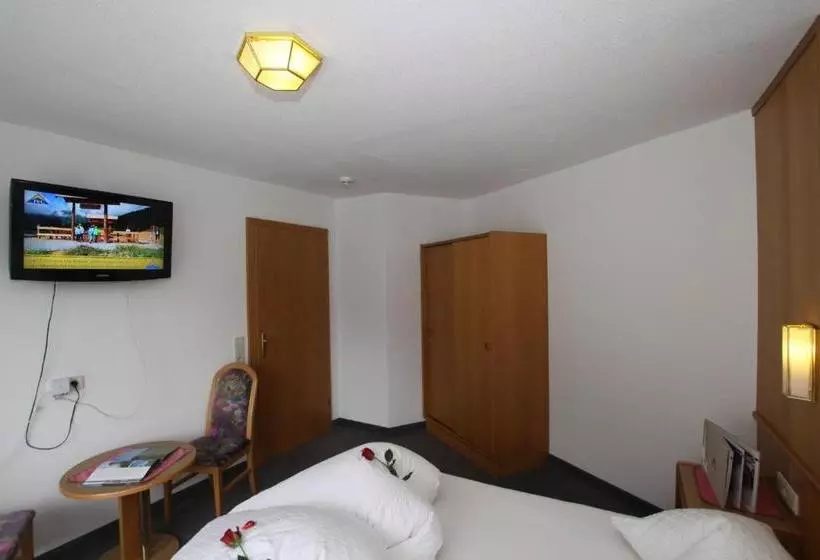 Отель Bärolina