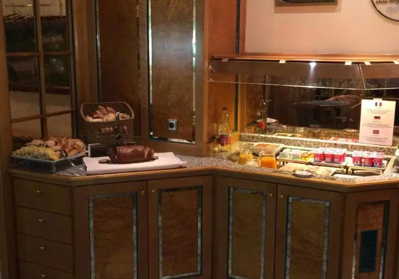 هتل Christophe Colomb