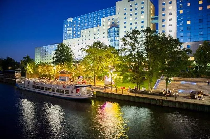 هتل Estrel Berlin