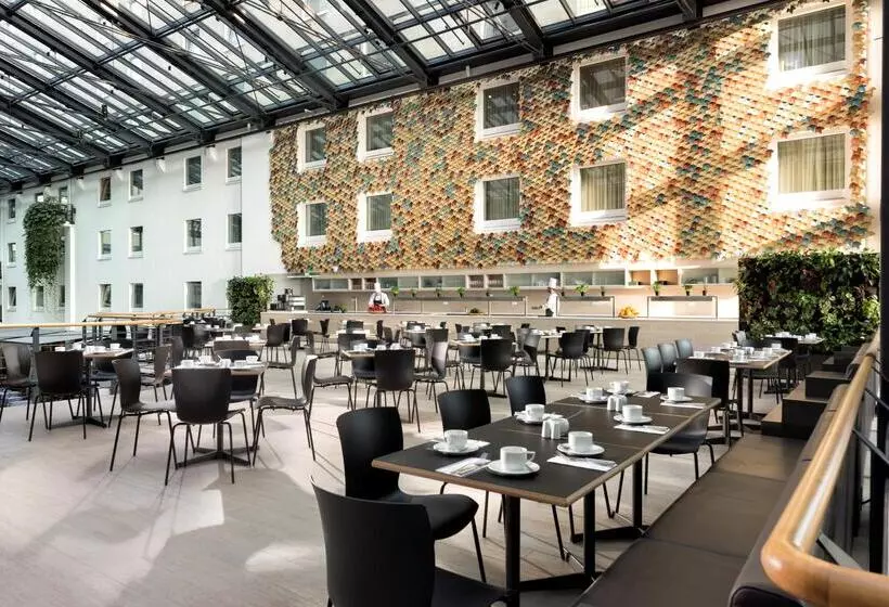 هتل Estrel Berlin