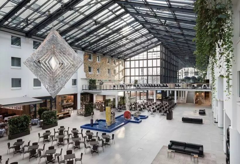 هتل Estrel Berlin