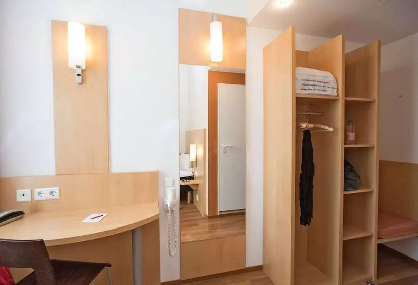 ホテル Ibis Berlin City Süd