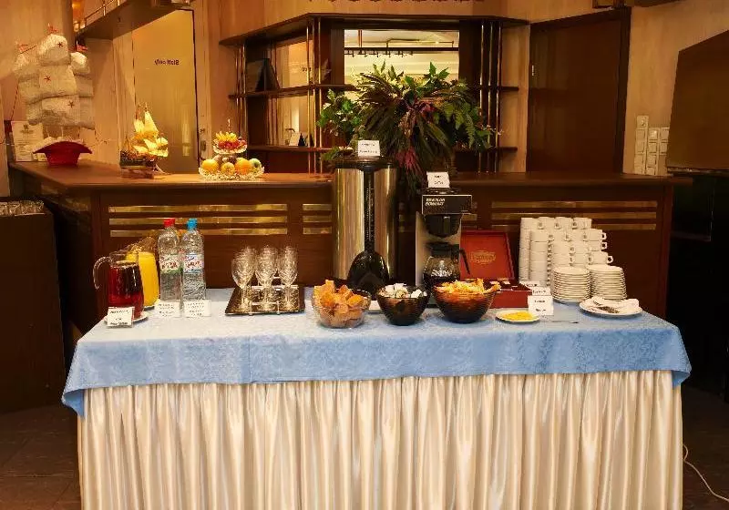 Отель Neptun Business