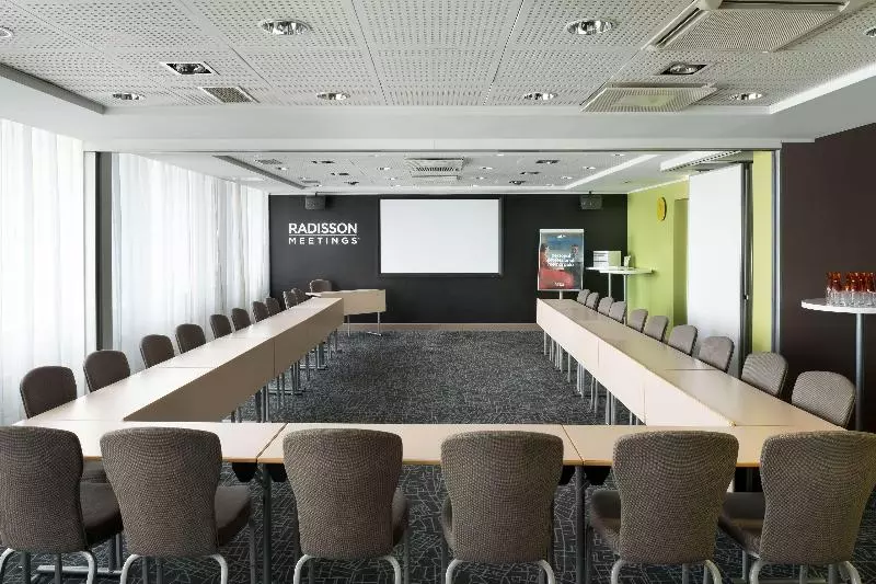 هتل Park Inn By Radisson Central Tallinn