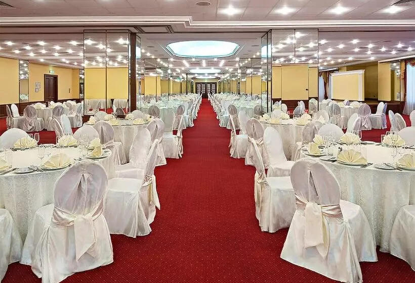 Radisson Slavyanskaya Hotel And Business Centre, Moscow