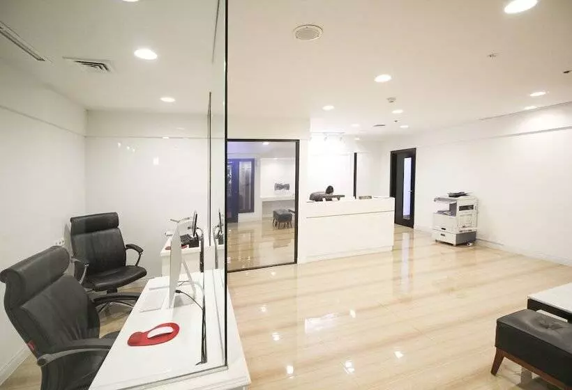 Redtop Hotel & Convention Center