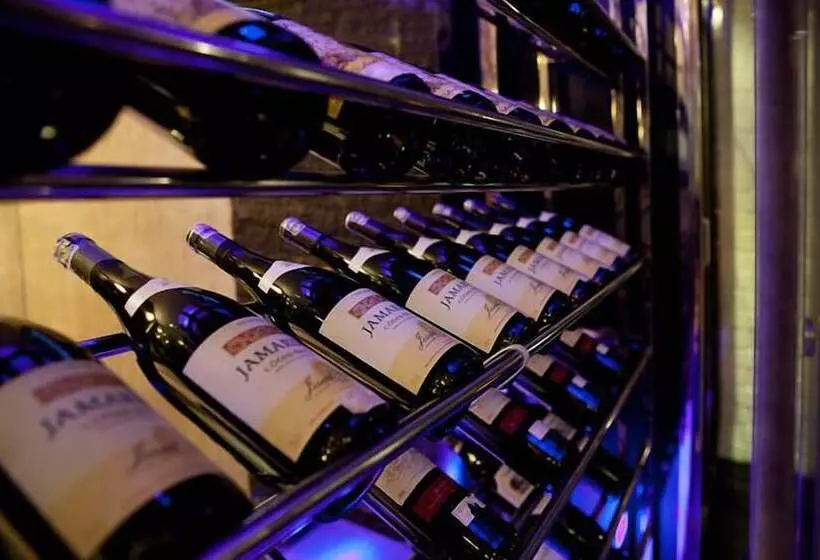 Redtop Hotel & Convention Center