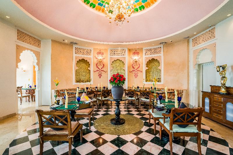 ホテル Royal Wing Suites & Spa Pattaya