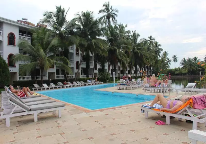 Resorte Marinha Dourada