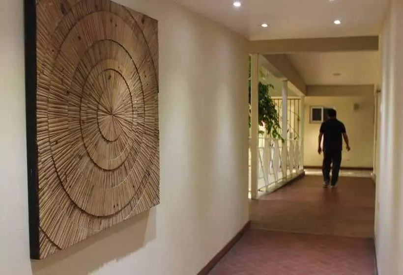 هتل Altamont Court