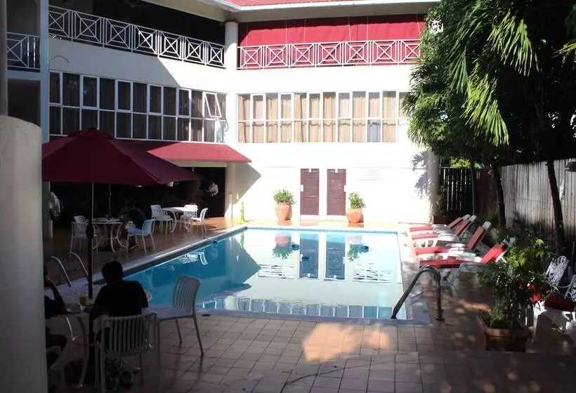 هتل Altamont Court