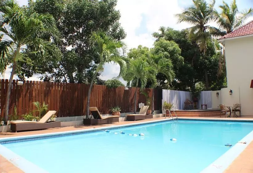 هتل Altamont Court