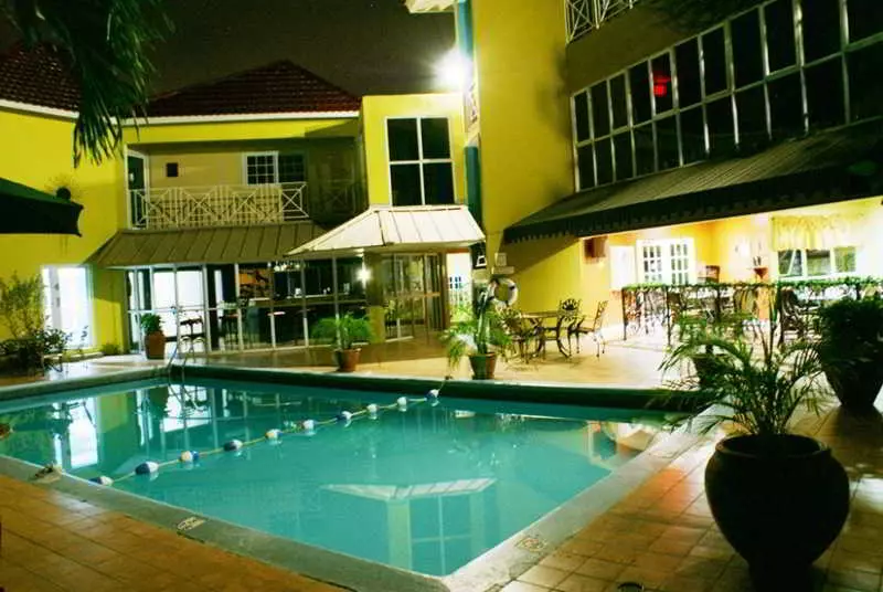 هتل Altamont Court