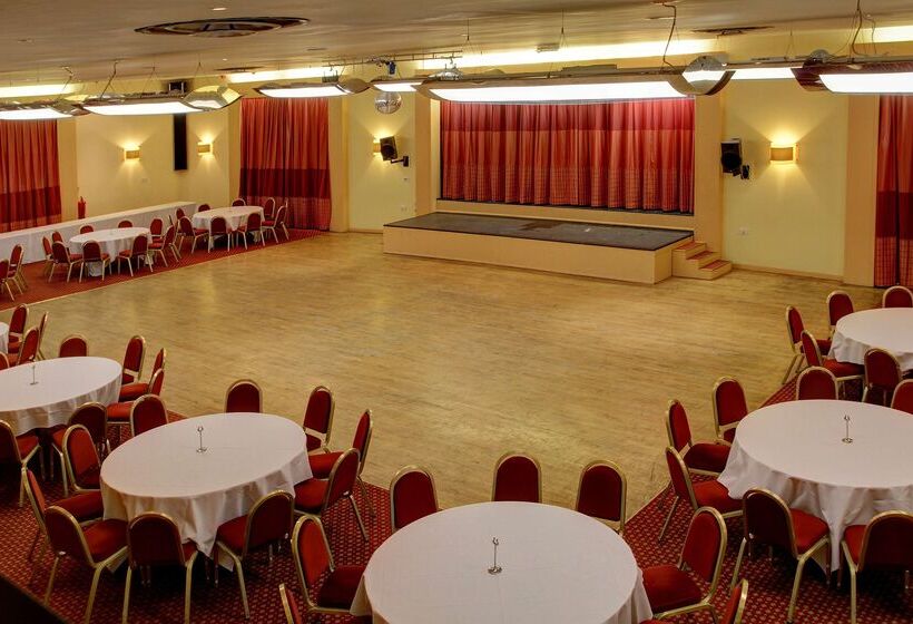 فندق Best Western Aberavon Beach