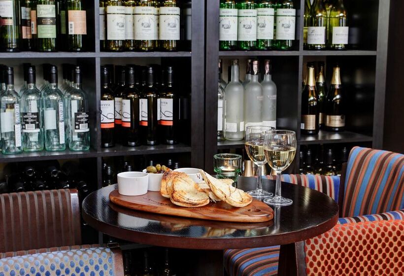 فندق Best Western Aberavon Beach